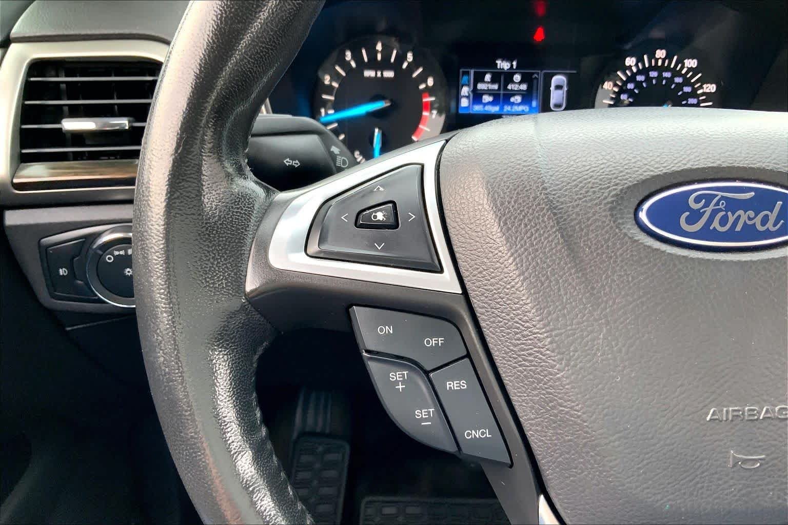 Used 2013 Deep Impact Blue Ford SE image 24