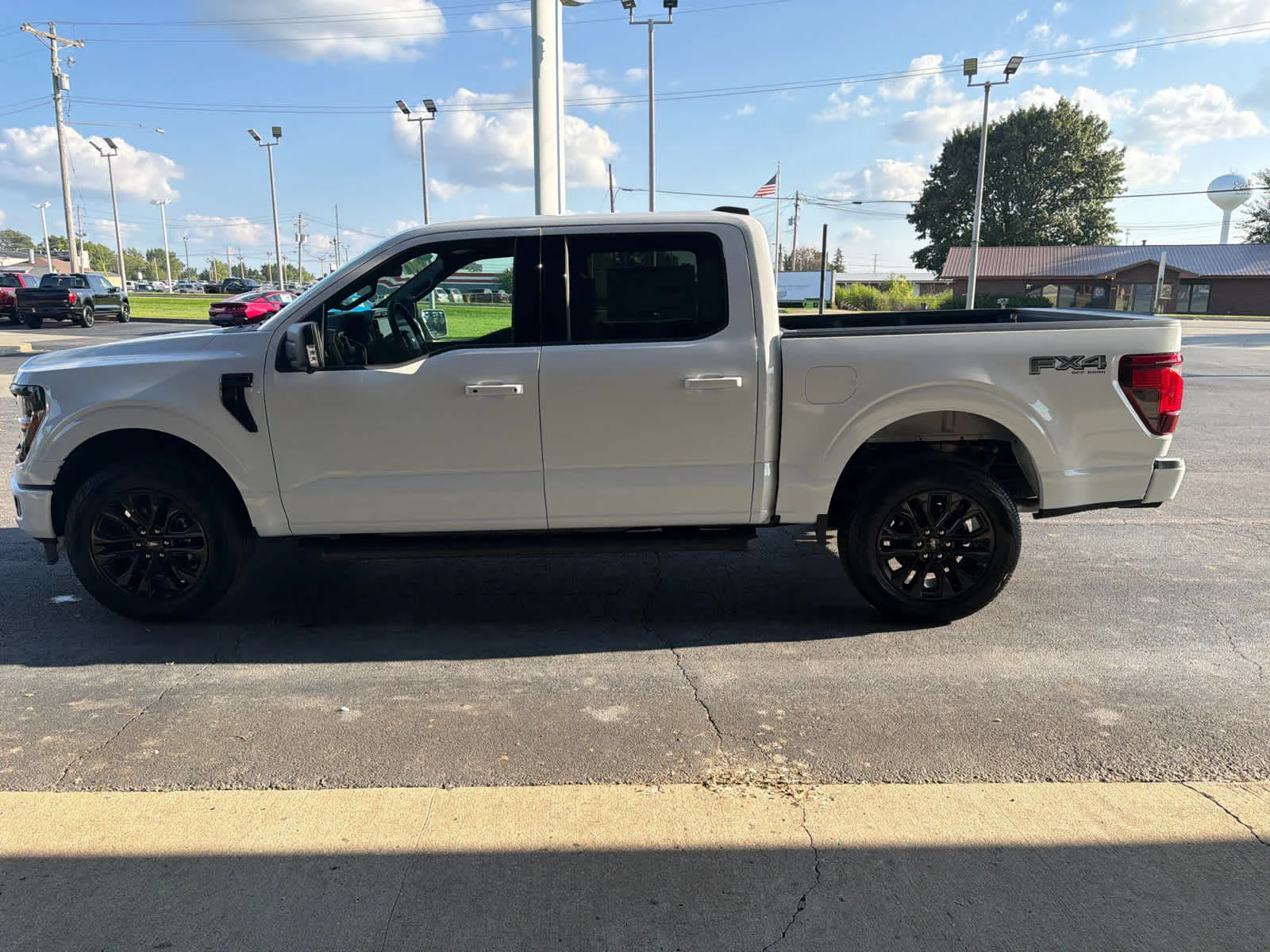 New 2026 Oxford White Ford XLT image 5