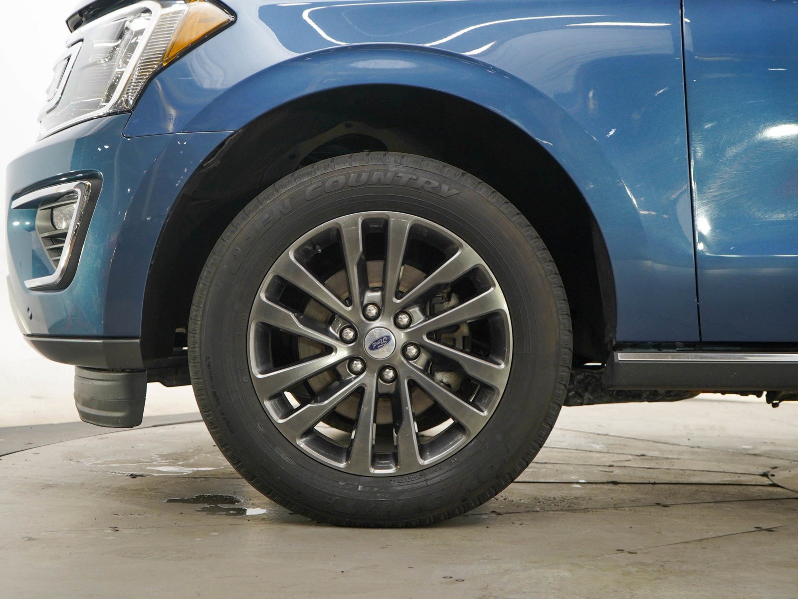 Used 2020 Blue Metallic Ford Limited image 26