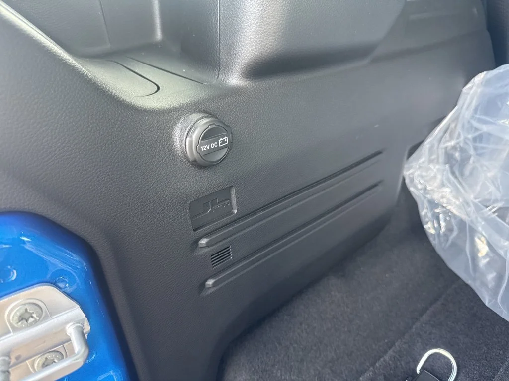 Used 2025 Blue Jeep Sahara image 45