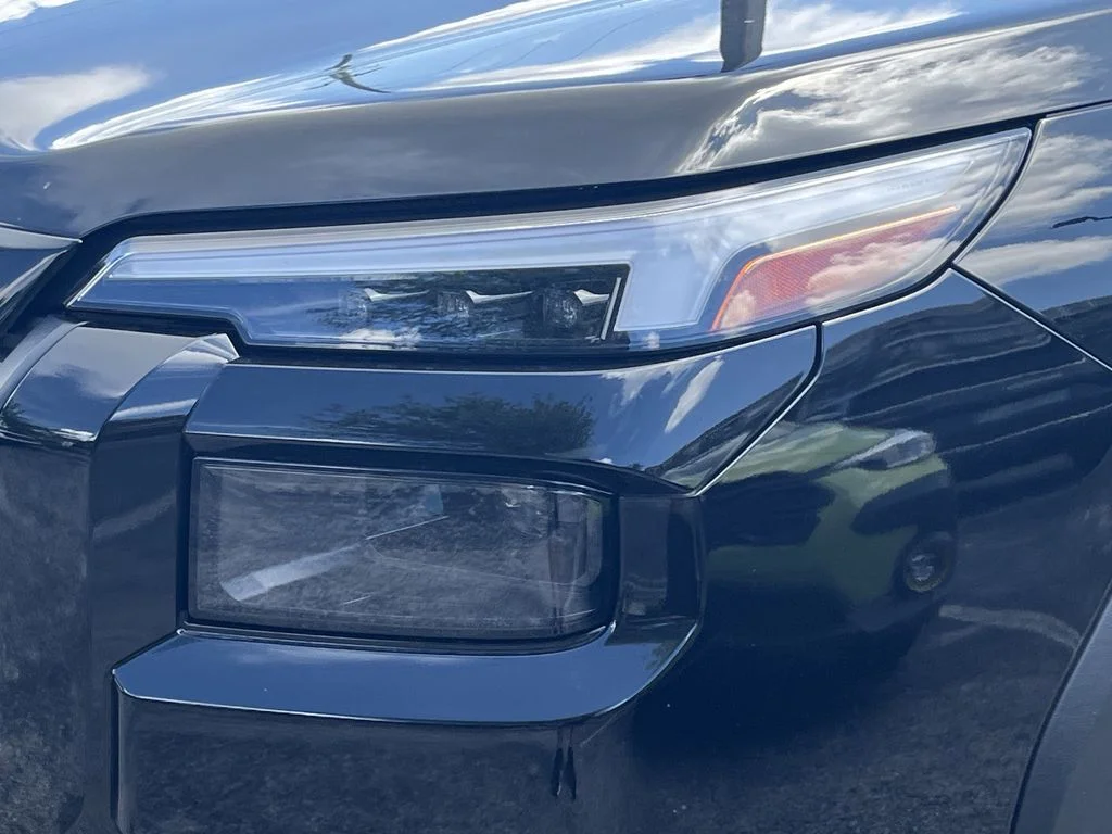 New 2026 CRYSTAL BLACK SILICA Subaru Premium image 7