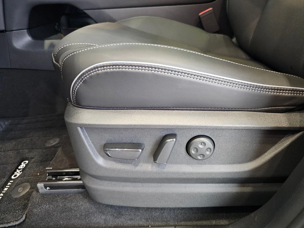 New 2026 ANTHRACITE GRAY INFINITI Luxe 4WD image 14