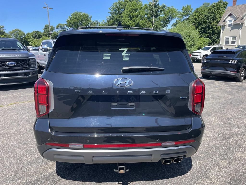 Used 2025 White Hyundai SEL Premium image 4