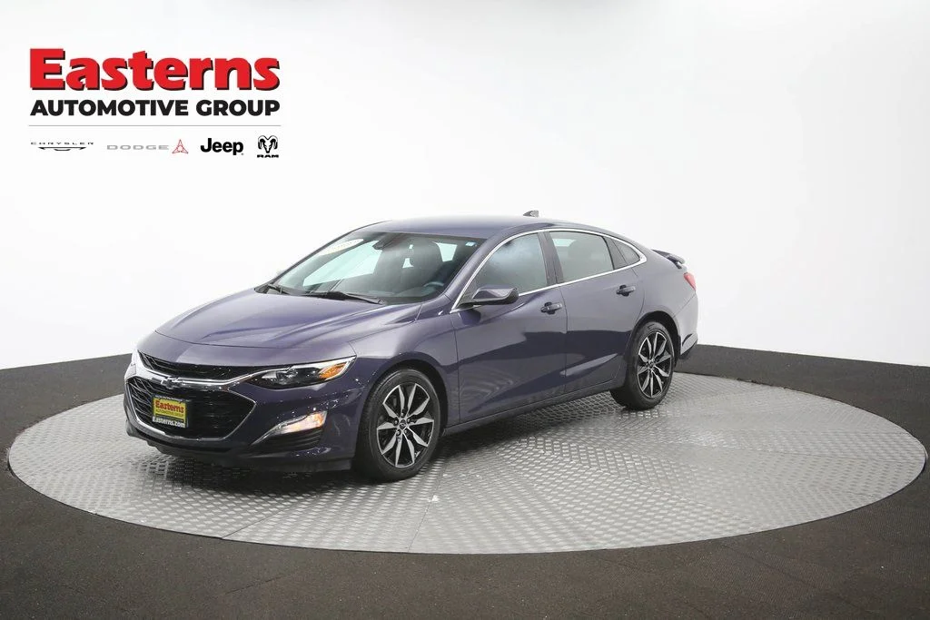 Used 2025 Black Chevrolet RS image 55