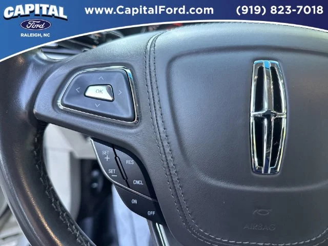 Used 2017 Gold Lincoln Premiere image 22