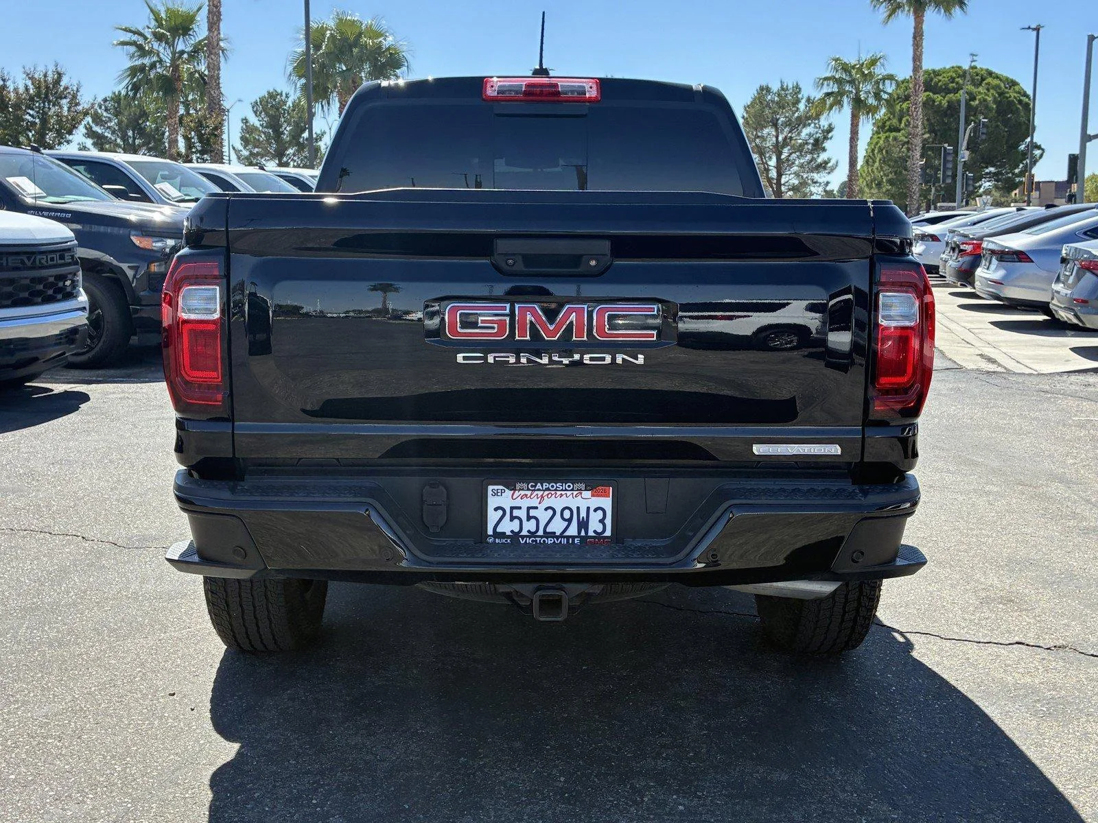 Used 2023 ONYX BLACK GMC 4WD Elevation image 5