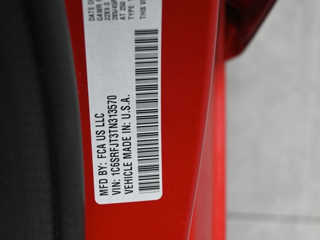 New 2026 Molten Red Pearl-Coat Exterior Paint RAM Laramie image 19