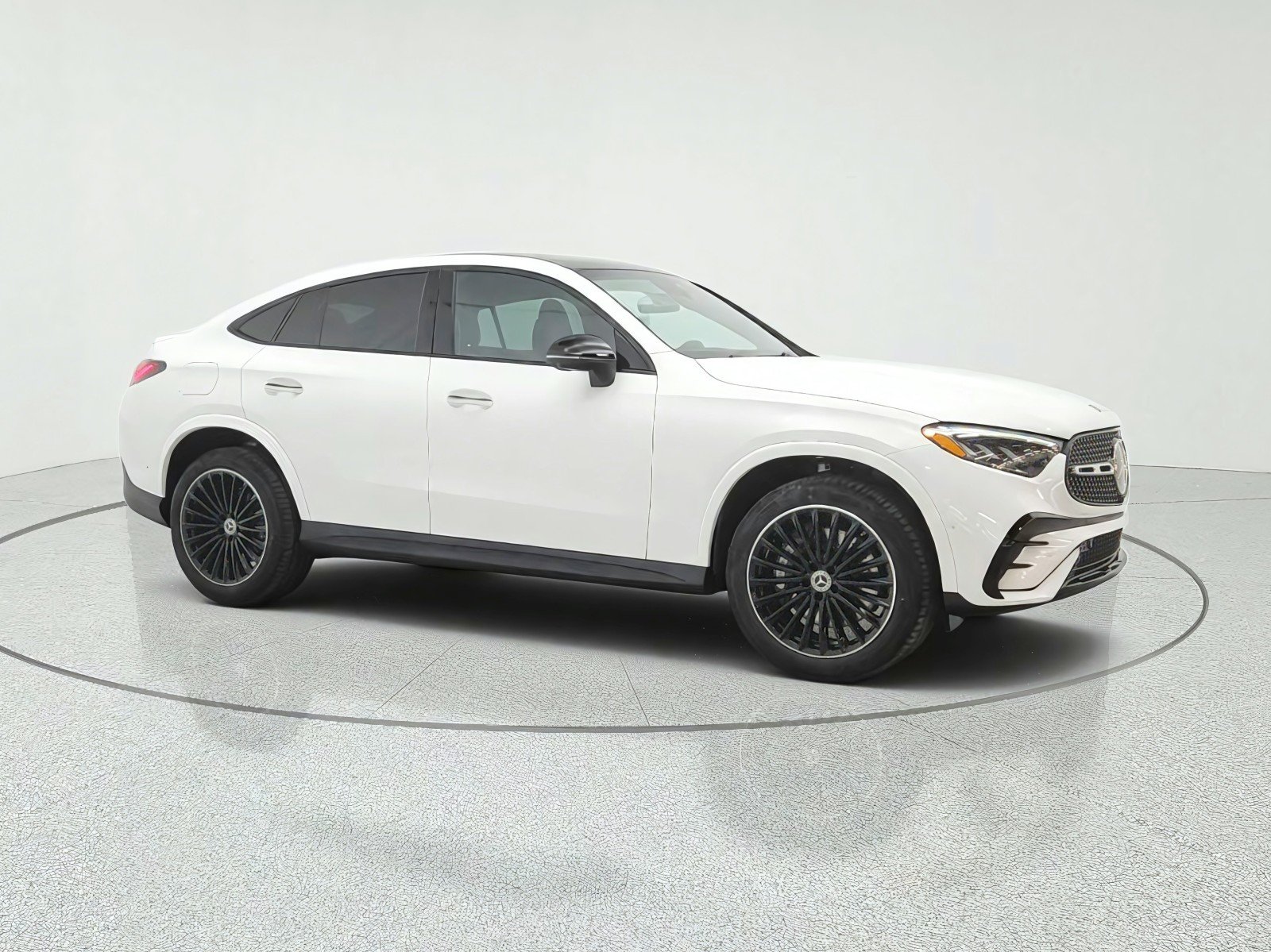 New 2027 Polar White Mercedes-Benz GLC 300 4MATIC® Coupe image 3