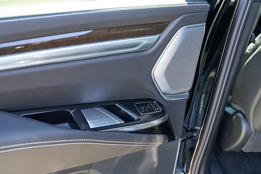 2027 Cadillac Escalade ESV Platinum Sport - Photo 47