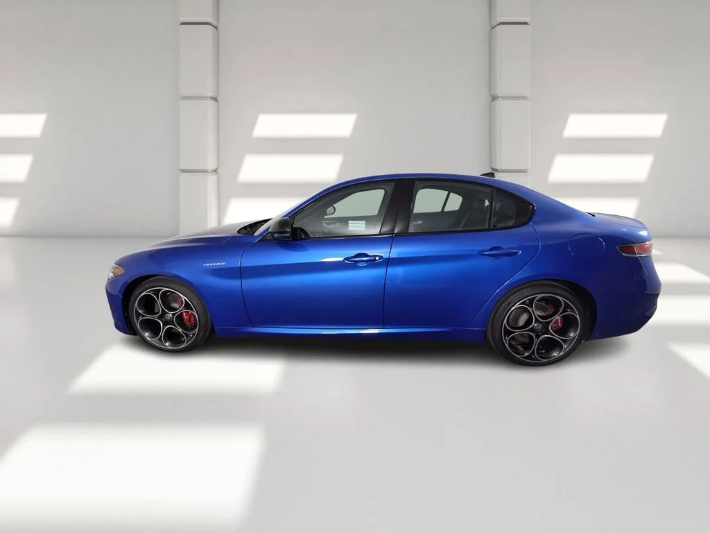 2025 Alfa Romeo Giulia Base - Photo 6