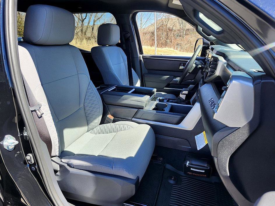 2025 Toyota Tundra SR5 - Photo 17