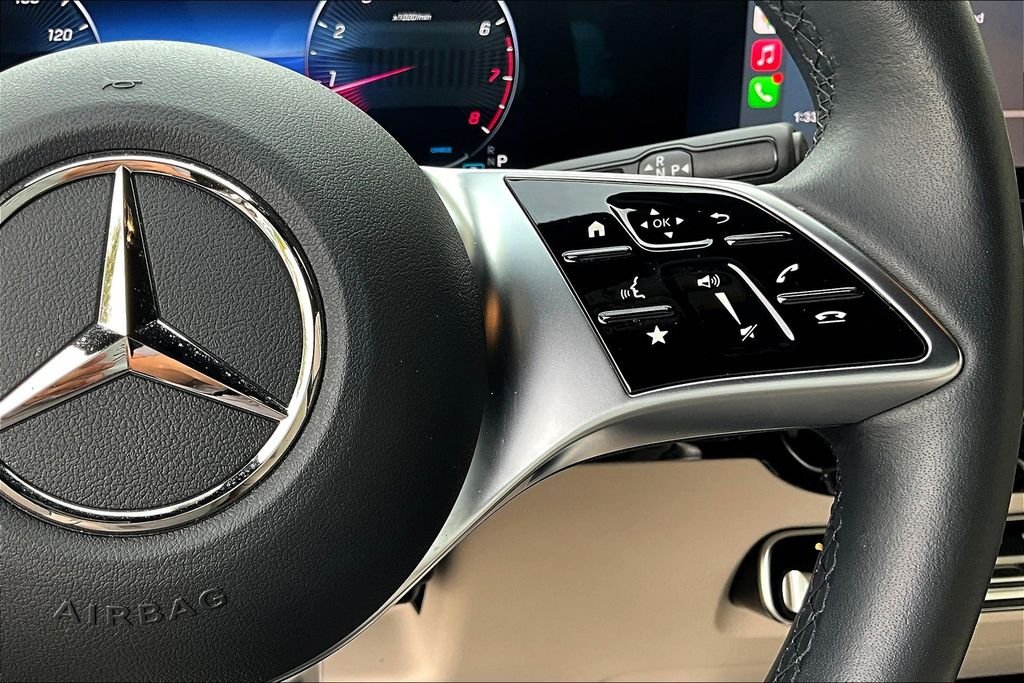 Certified Used 2025 White Mercedes-Benz GLA 250 image 21
