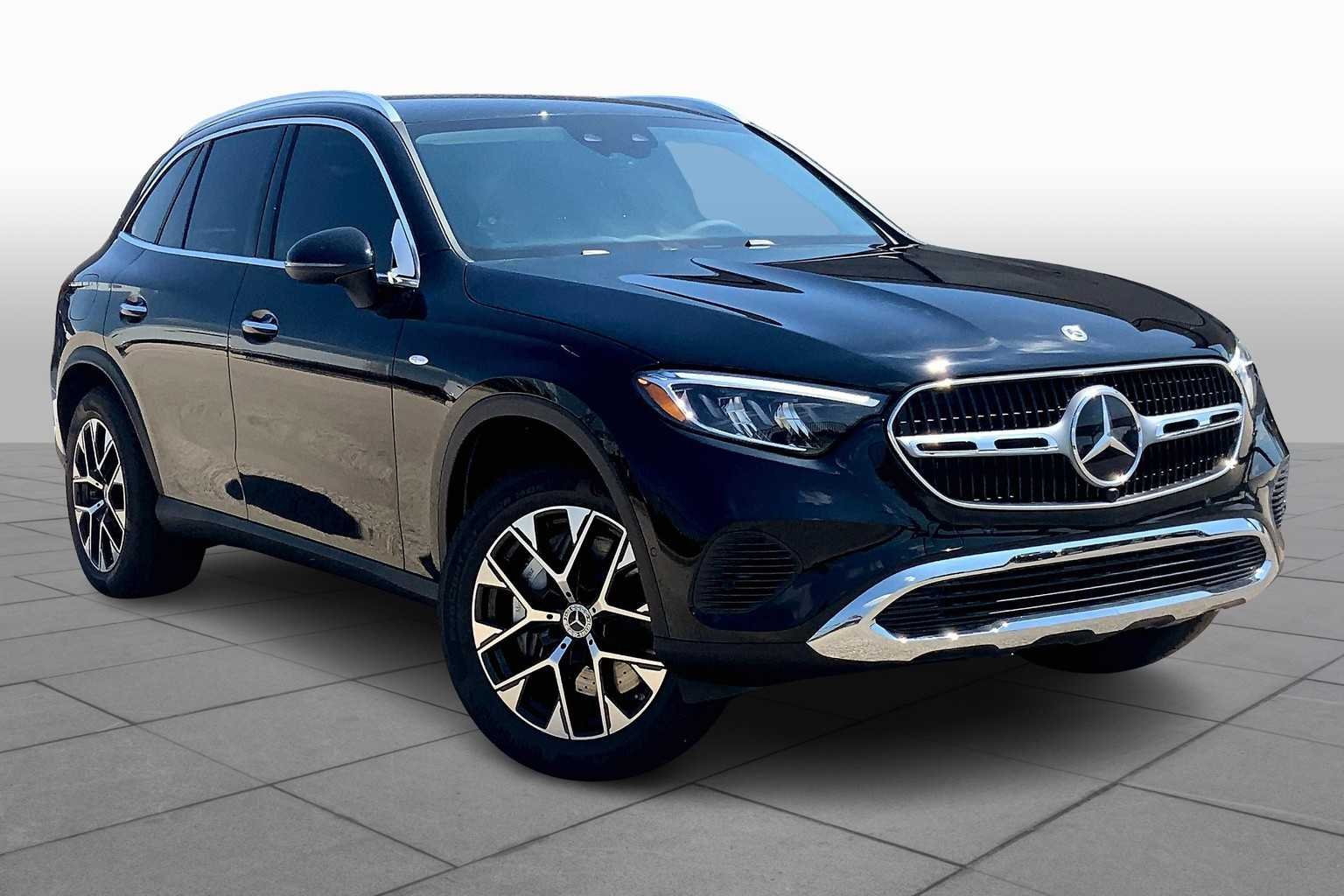 2025 Mercedes-Benz GLC Base - Photo 2