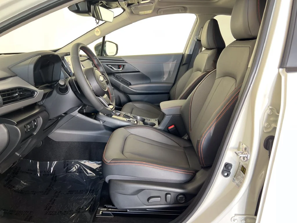 New 2026 CRYSTAL WHITE PEARL Subaru Limited Hybrid image 11