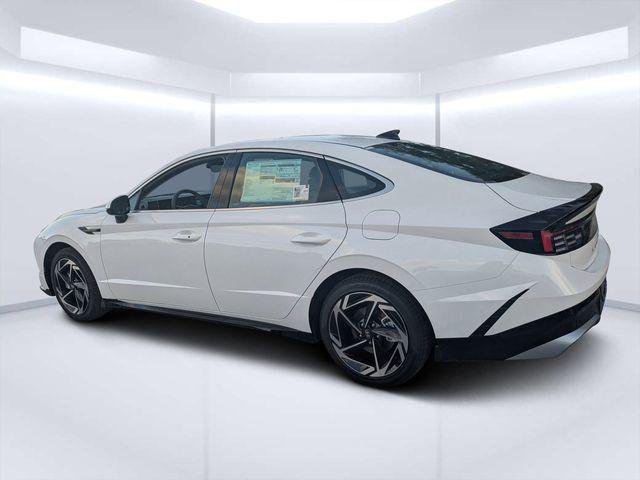 New 2026 White Hyundai SEL Sport image 5