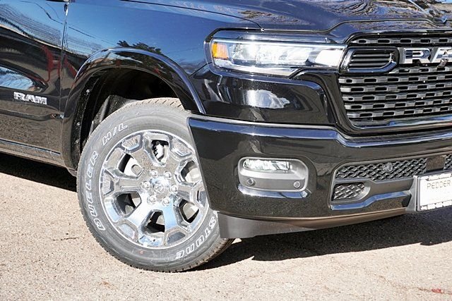 New 2026 Diamond Black Crystal Pearl-Coat Exterior Paint RAM Big Horn Sport Appearance Edition image 4