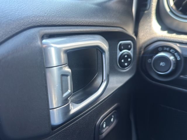 Used 2019 Silver Jeep Unlimited Sport S image 22
