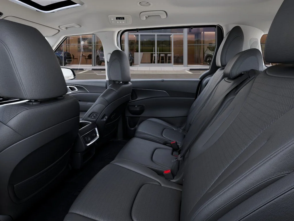 New 2026 Snow White Pearl Kia SX Prestige image 13
