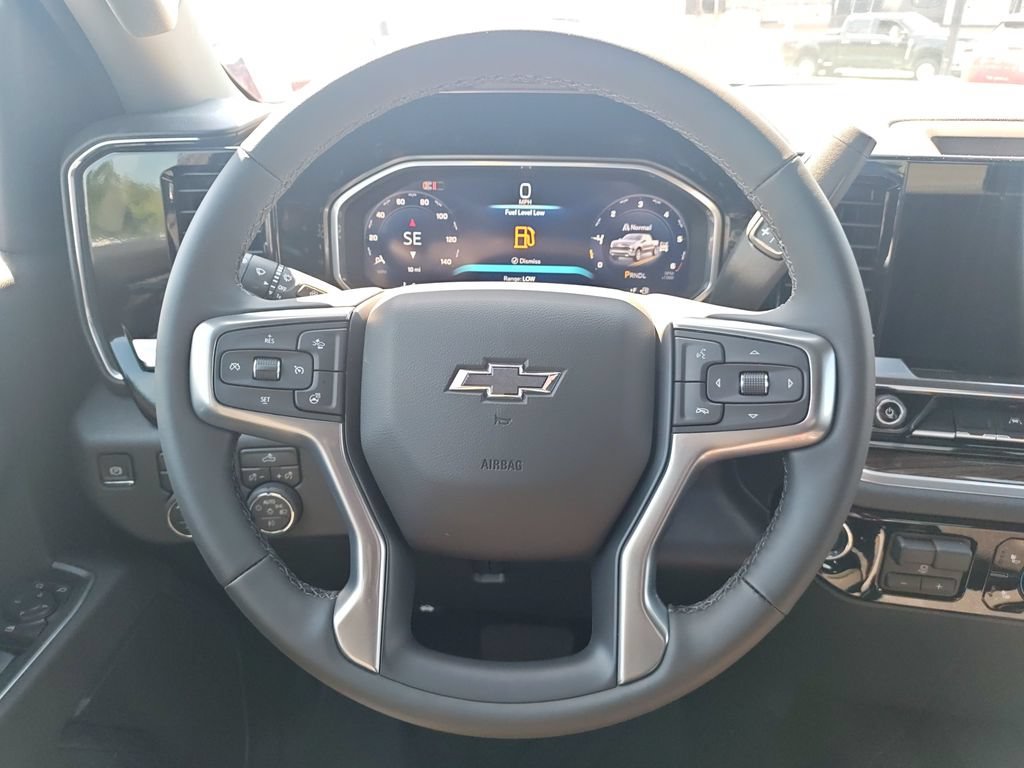 New 2026 Summit White Chevrolet RST image 17