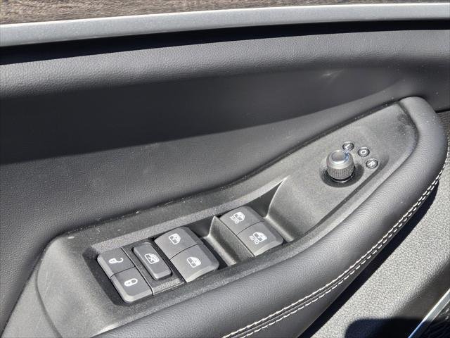 New 2026 Baltic Gray Metallic Clear-Coat Exterior Paint Jeep Limited image 14