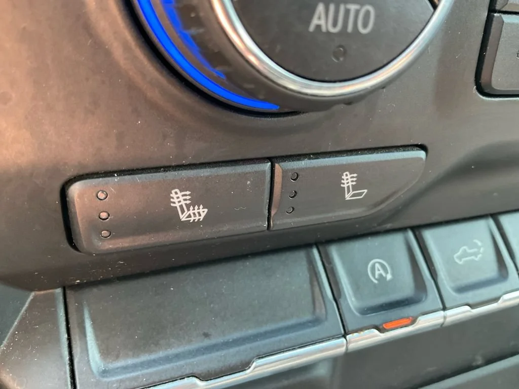 Used 2020 SATIN STEEL METALLIC Chevrolet LT image 22