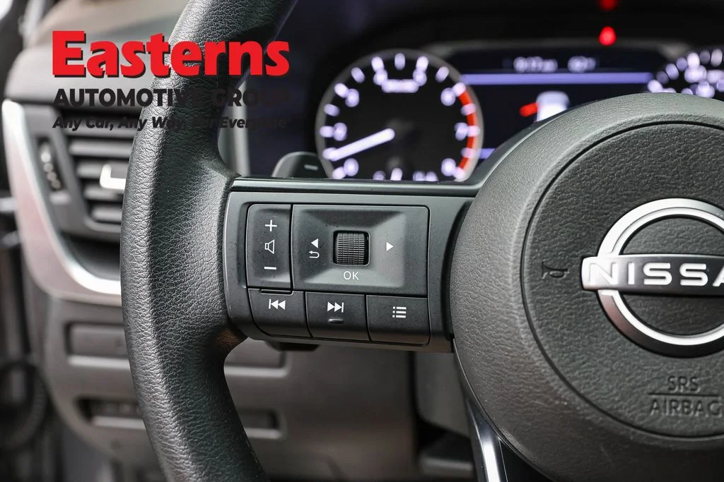 Used 2023 Gray Nissan S image 15