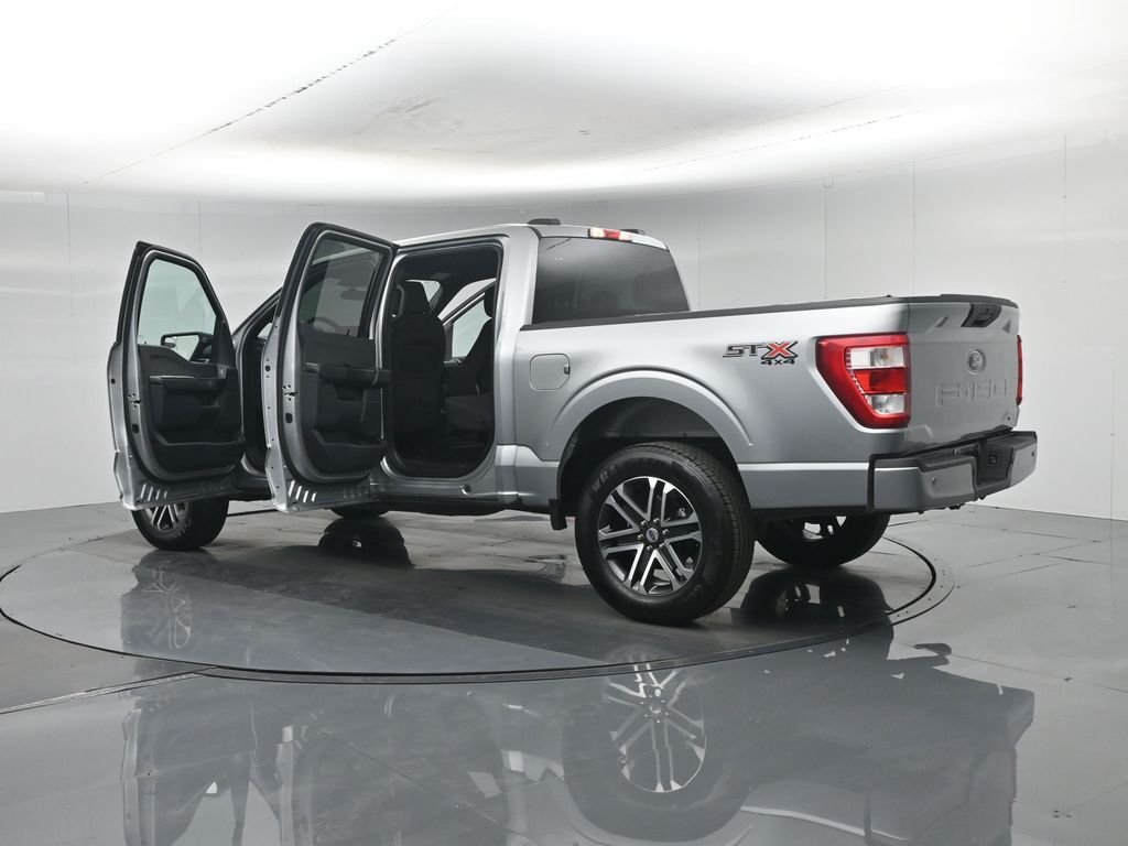 Used 2023 Silver Ford XL image 34