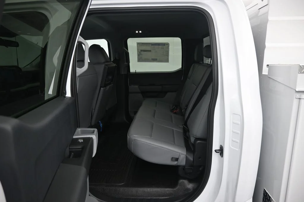 New 2026 Oxford White Ford XL image 15
