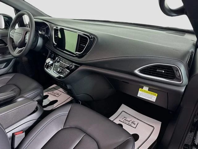 2027 Chrysler Pacifica Select - Photo 29