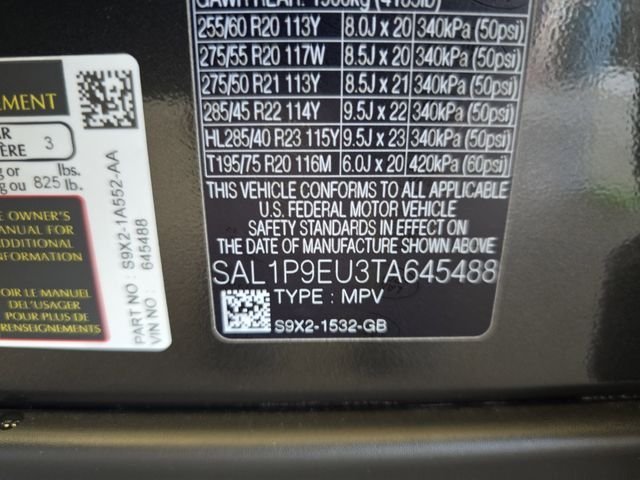 New 2026 Carpathian Grey LAND ROVER SE image 24