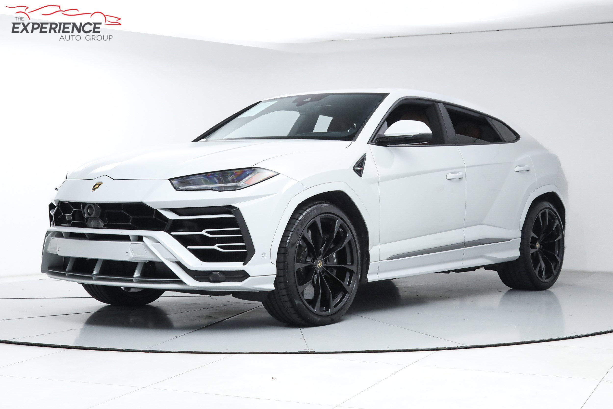 2020 Lamborghini Urus 4.0 V8's photo