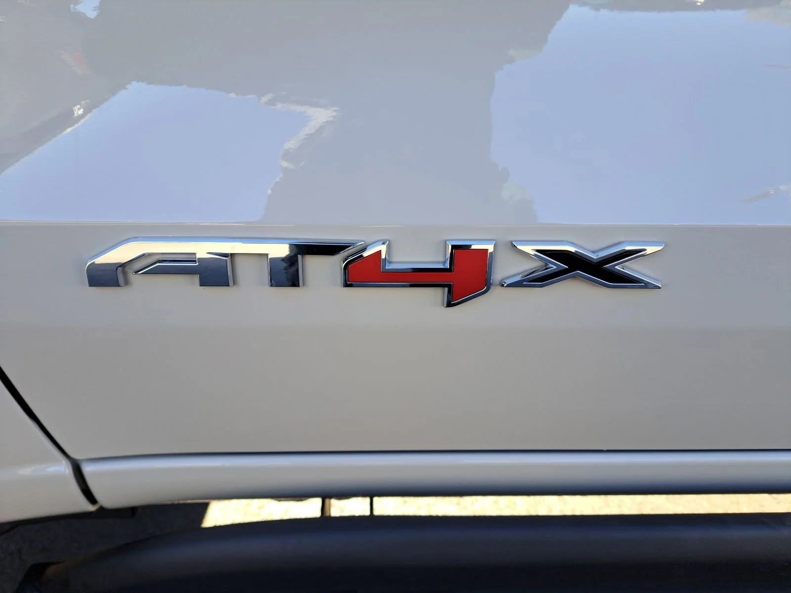 2026 GMC Canyon AT4X - Photo 14
