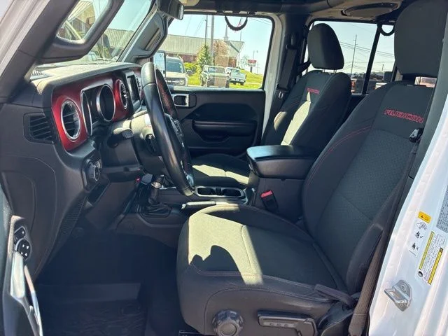 Used 2018 Bright White Clearcoat Jeep Unlimited Rubicon image 18