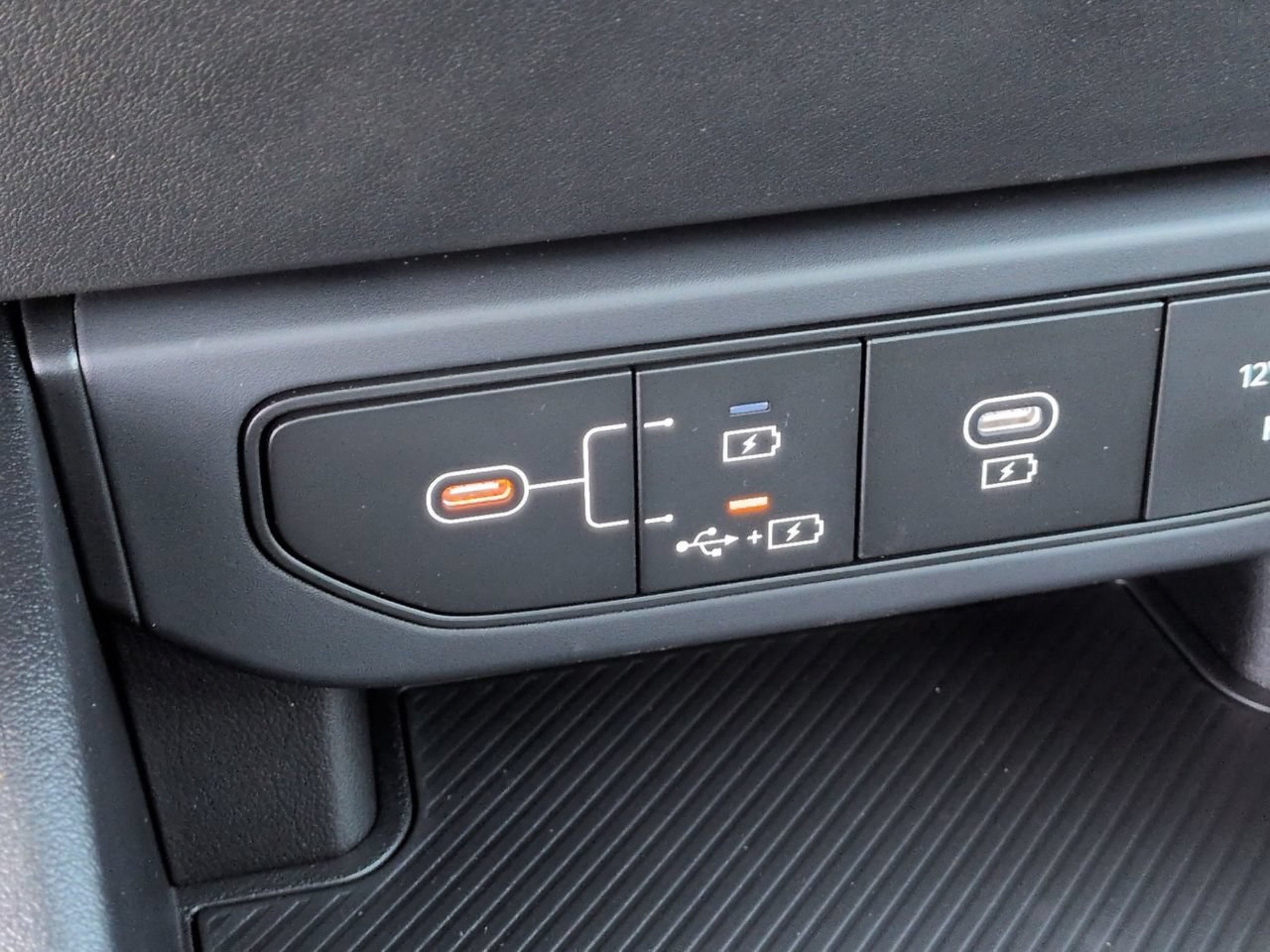 New 2026 Steel Gray Kia LXS image 19