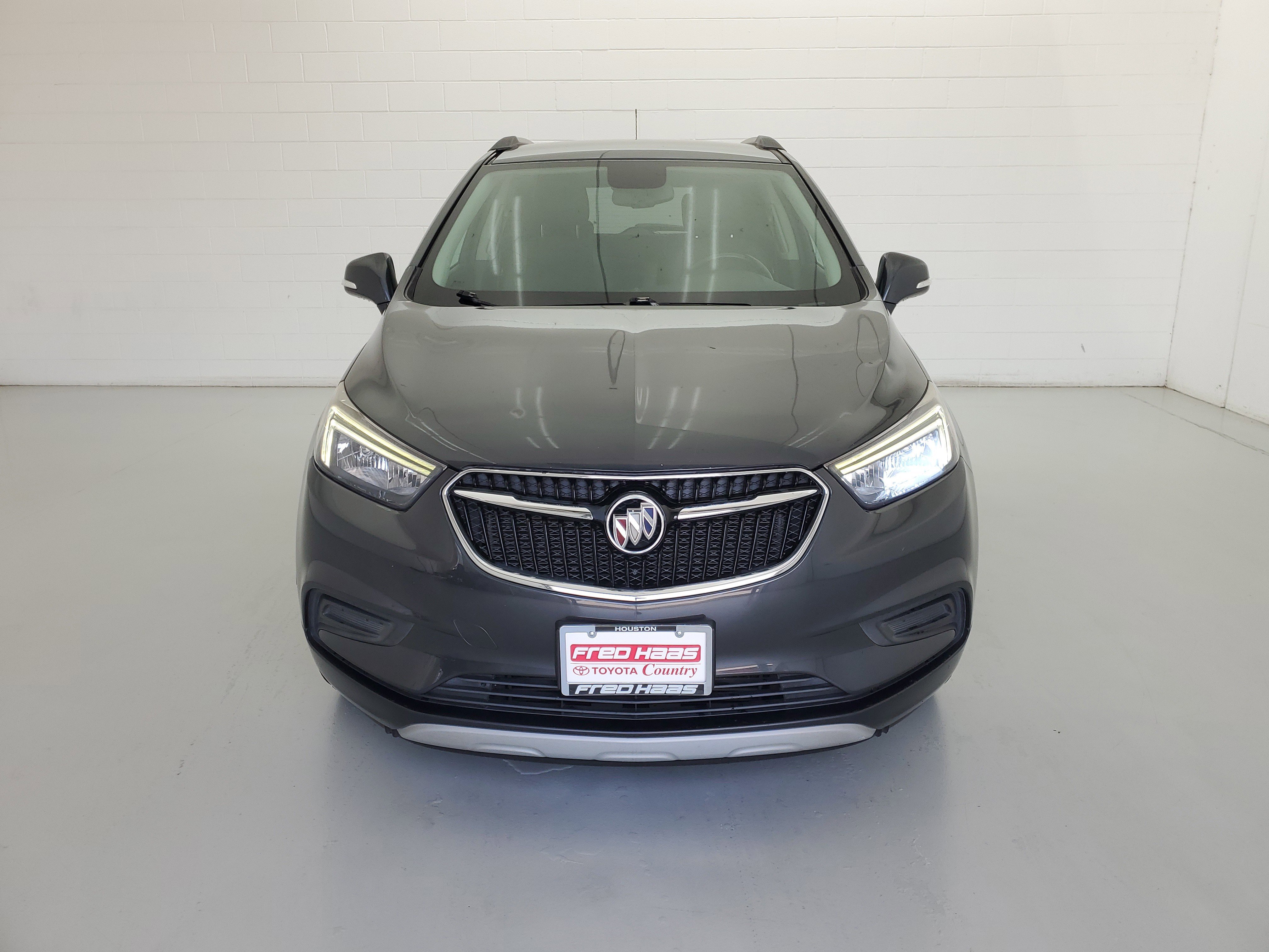 Used 2018 Graphite Gray Metallic Buick Preferred image 3