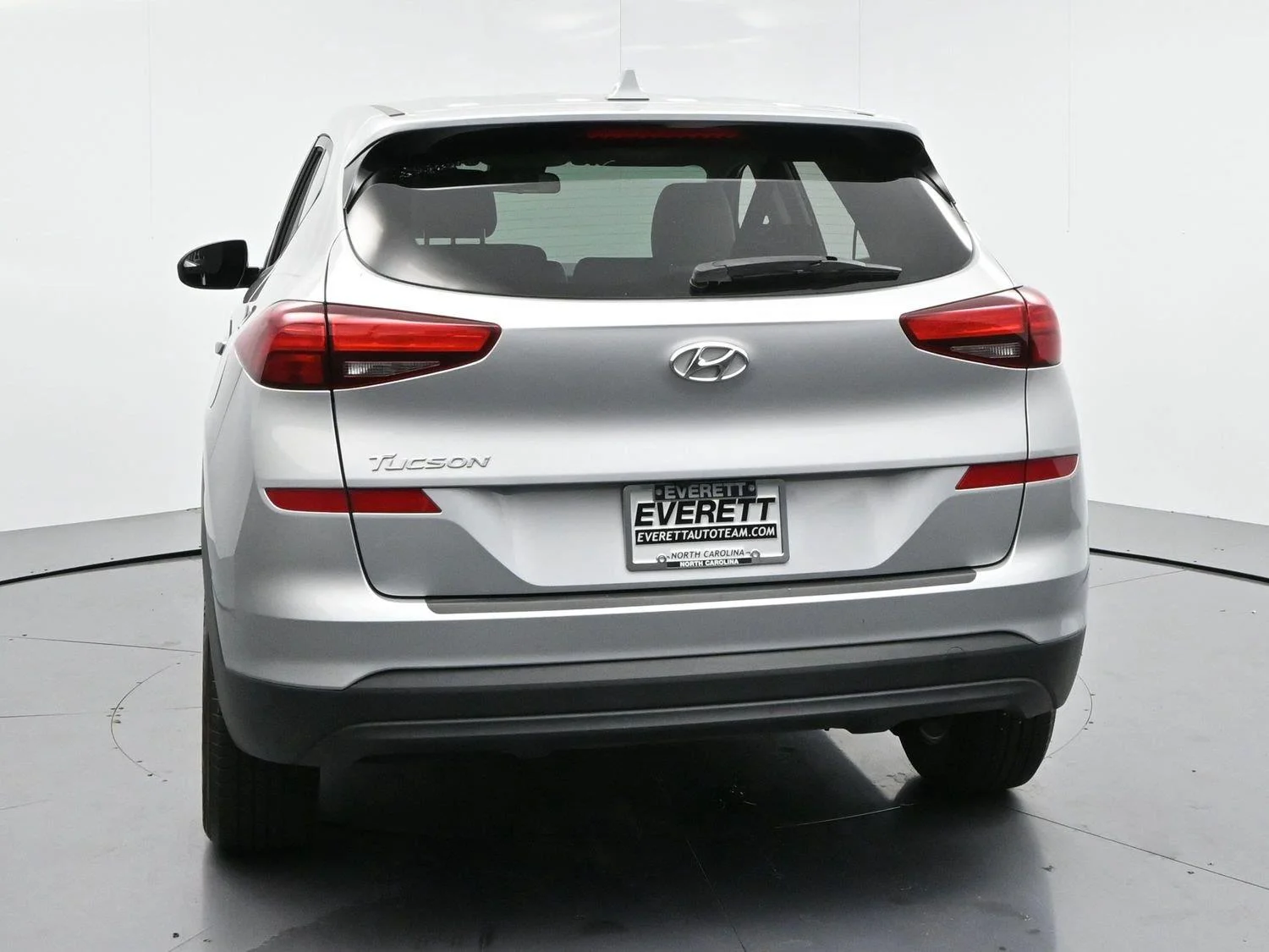 Used 2020 Stellar Silver Hyundai SE image 6