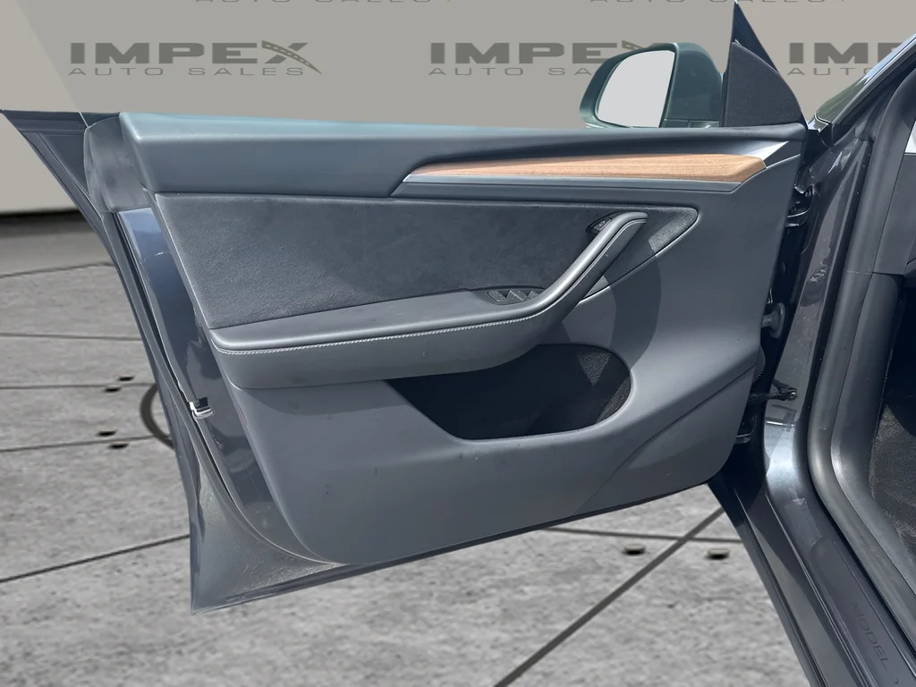Used 2024 Black Tesla Long Range image 28