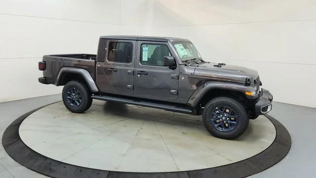 New 2026 Granite Crystal Metallic Clear-Coat Exterior Paint Jeep 85th Anniversary Edition image 13