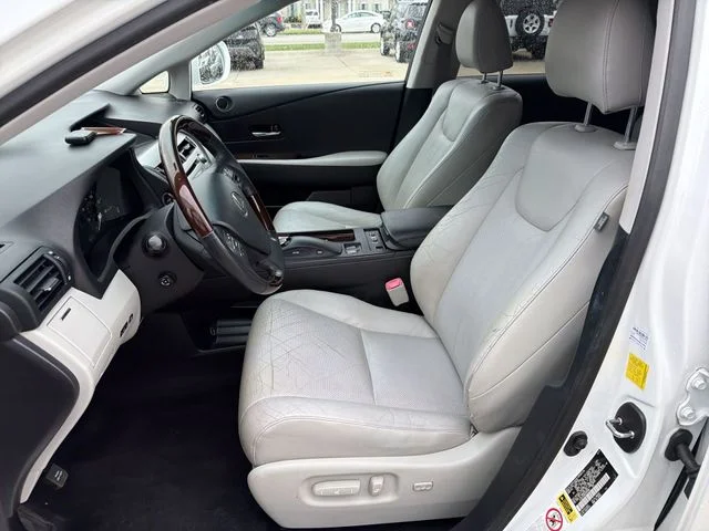 Used 2011  Lexus 450h image 13