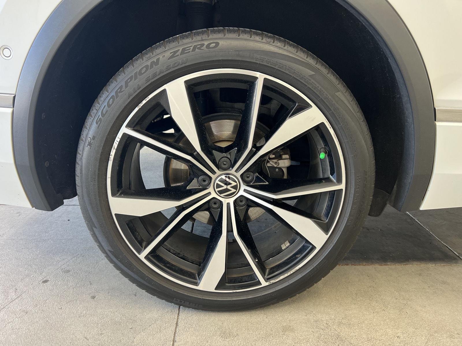 2023 Volkswagen Tiguan SEL R-LINE - Photo 9
