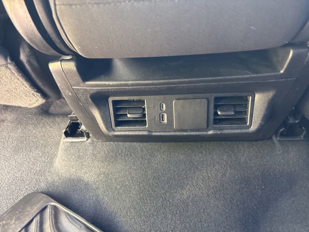 Used 2024 White Chevrolet Custom image 20