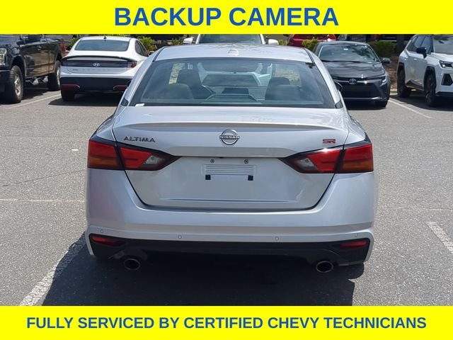 Used 2024 Silver Nissan 2.5 SR image 7