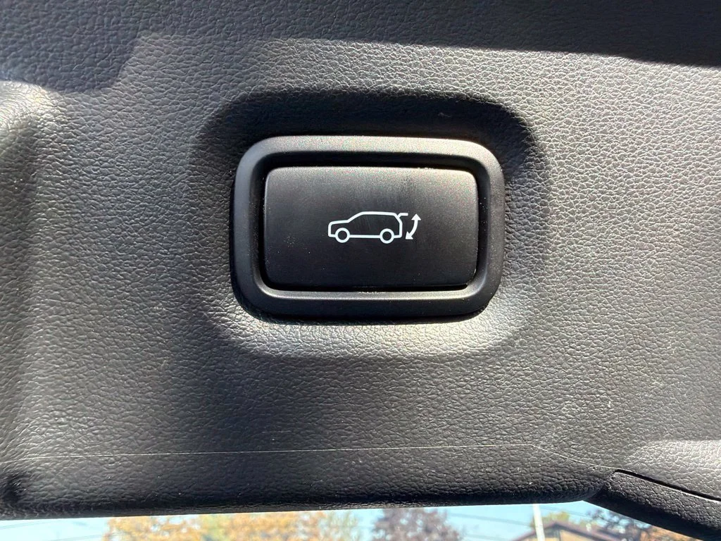 Used 2024 Cyber Gray Hyundai SEL image 16