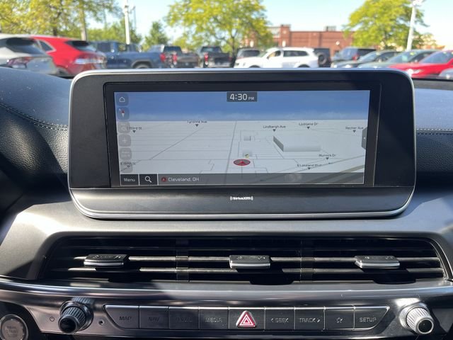 Used 2022 White Kia S image 22