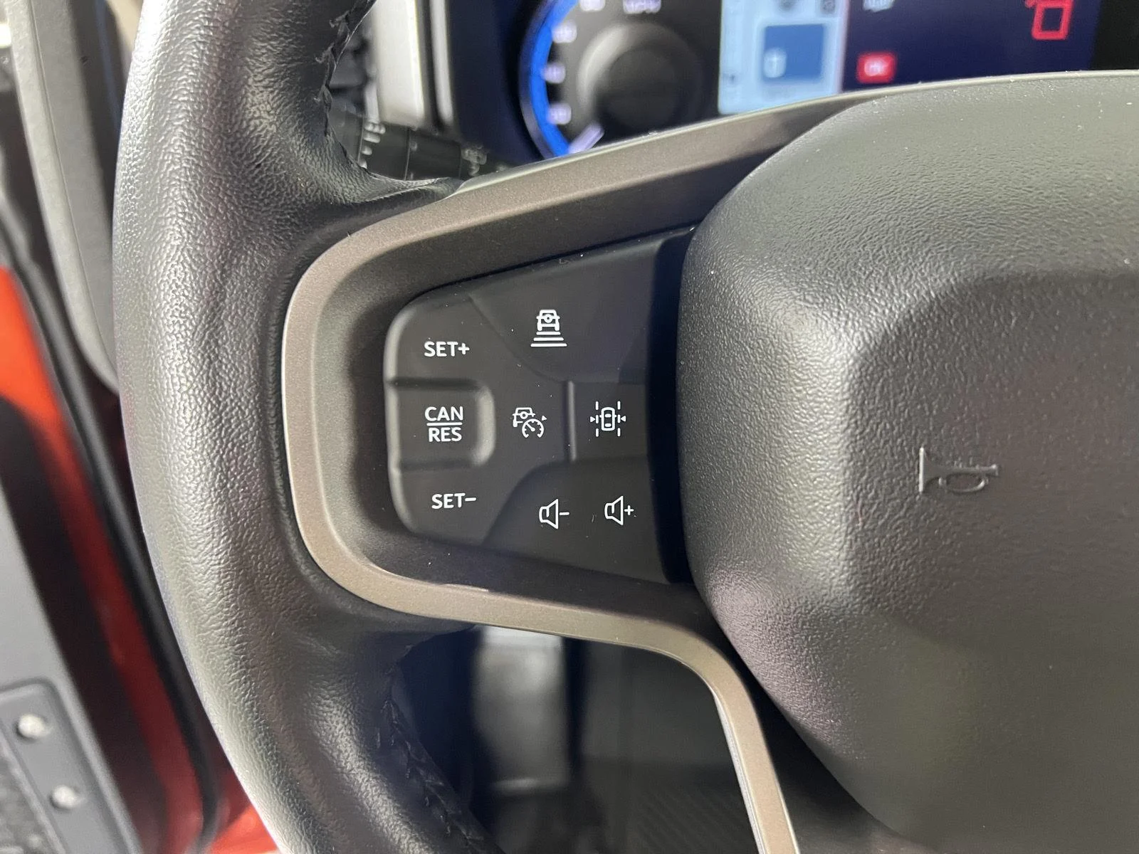 Used 2022 Chili Pepper Red Ford Wildtrak image 14