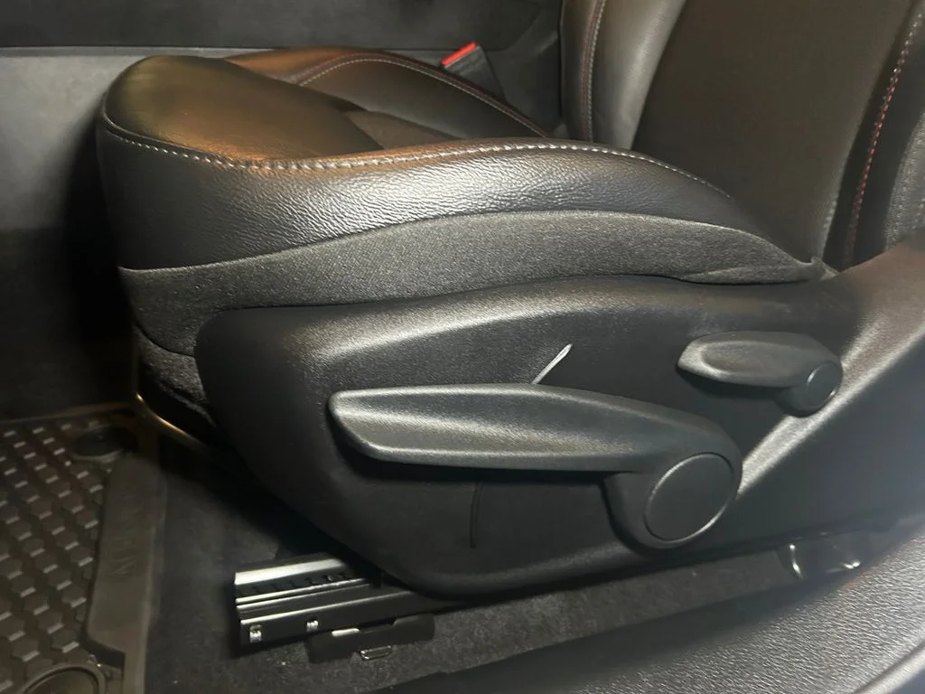Used 2025 Silver Zynith Jeep Trailhawk image 22