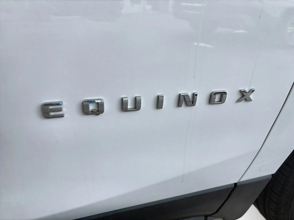 Used 2022 White Chevrolet LT image 32