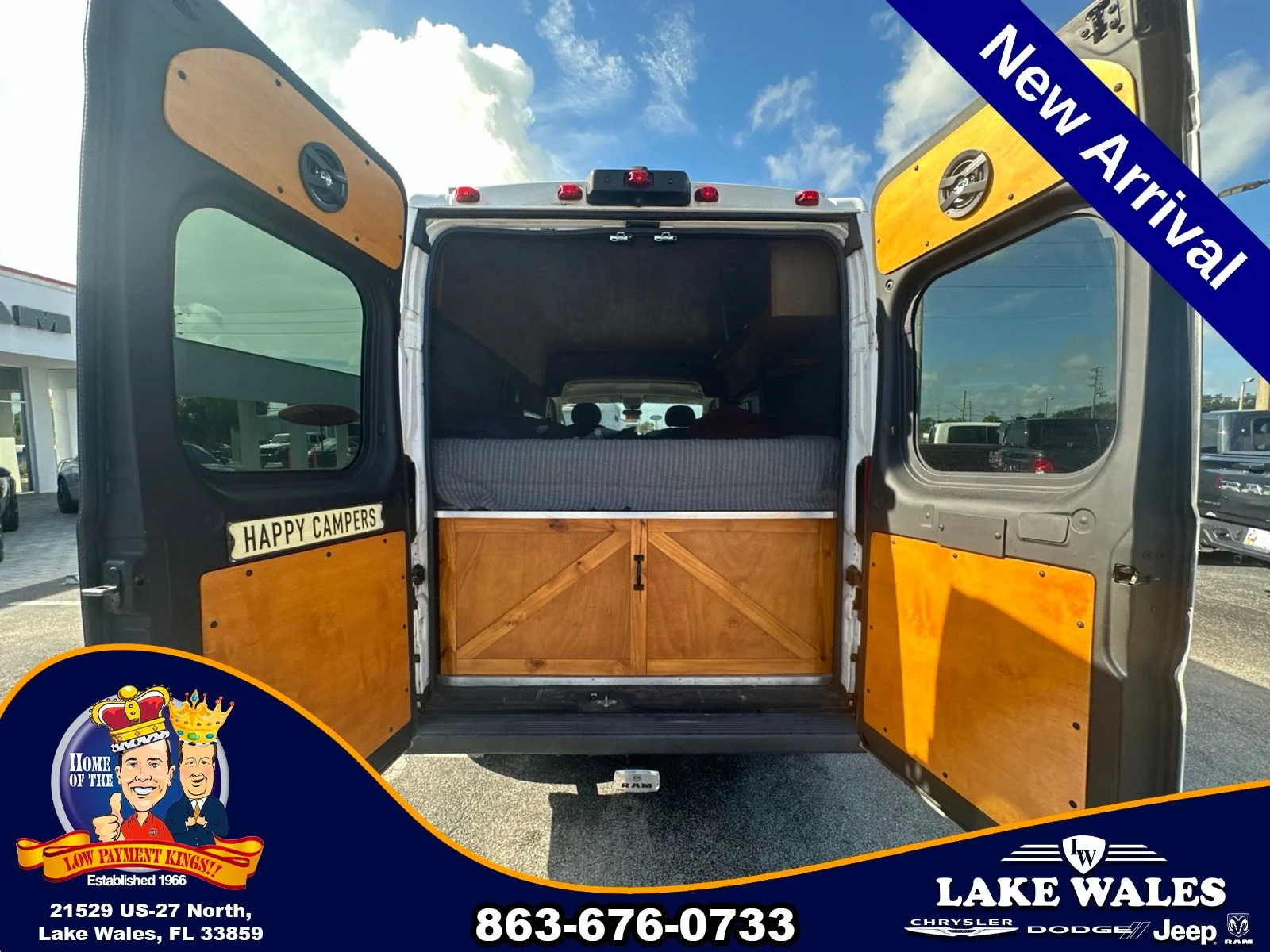 Used 2019 White Ram Base image 18