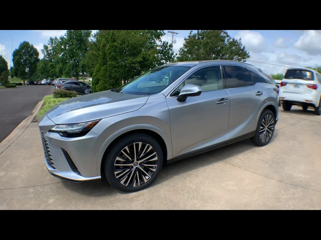 Used 2024 Iridium Lexus Premium+ image 4