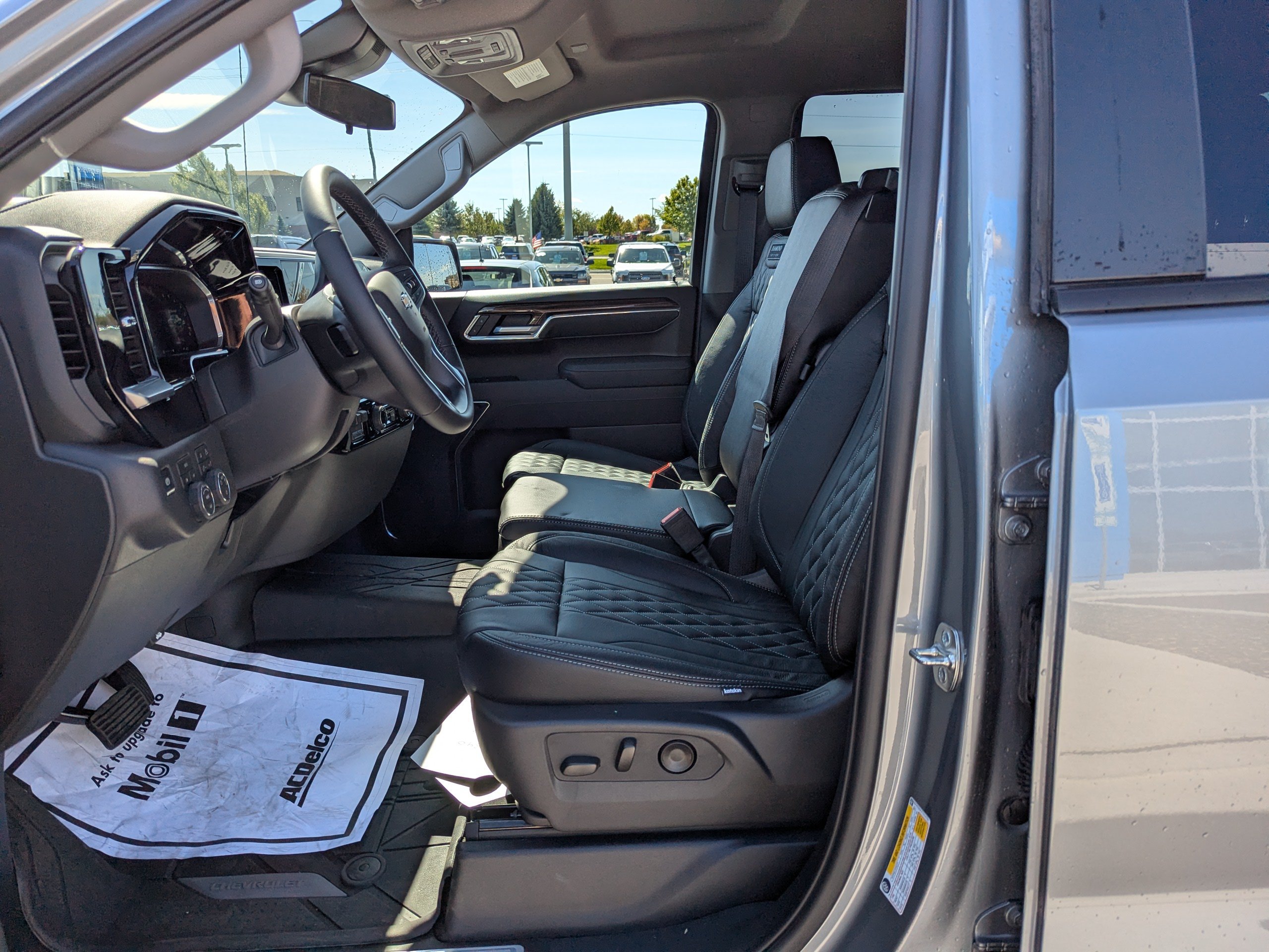2026 Chevrolet Silverado 1500 LT - Photo 10